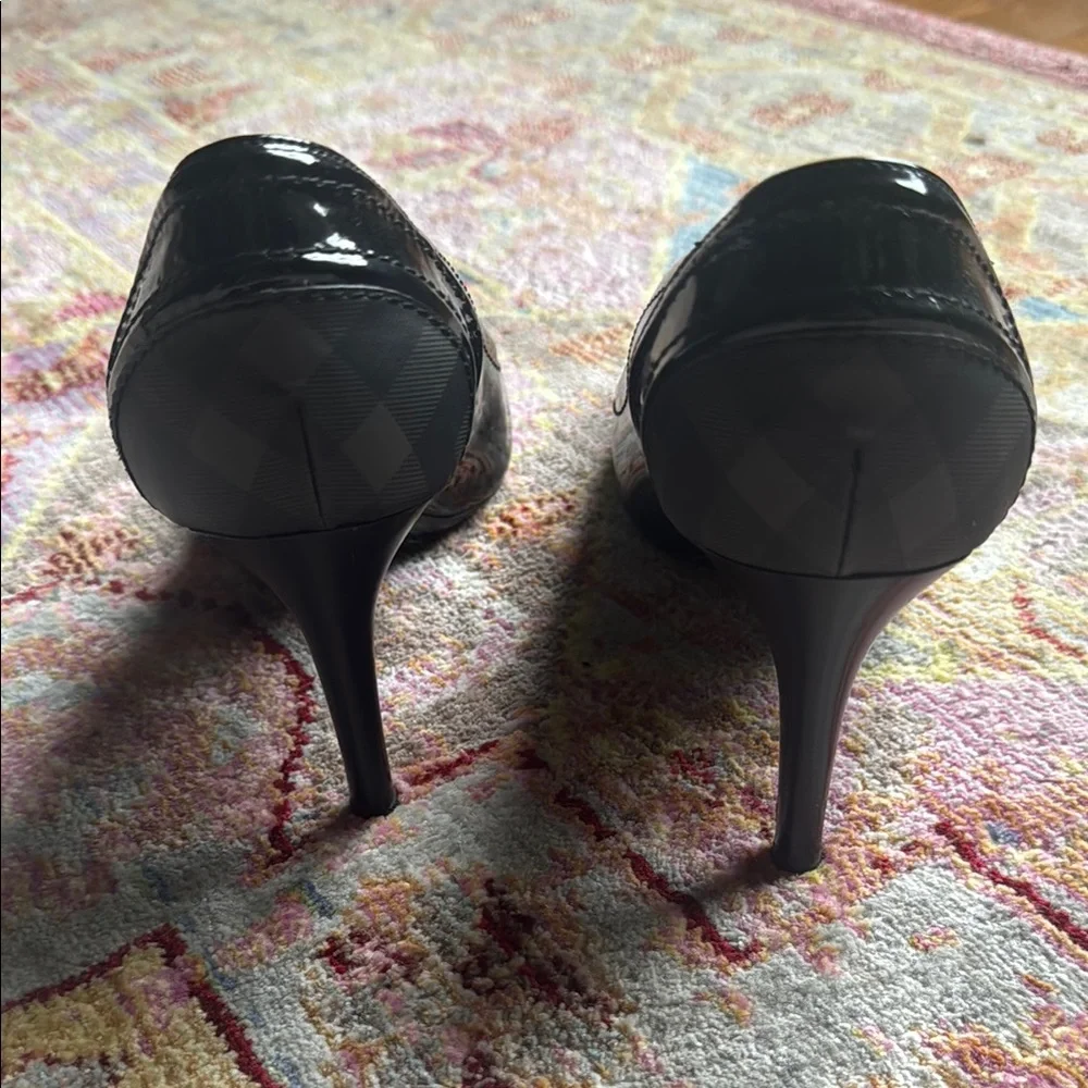 Women’s Burberry Heels - Picture 2 of 5